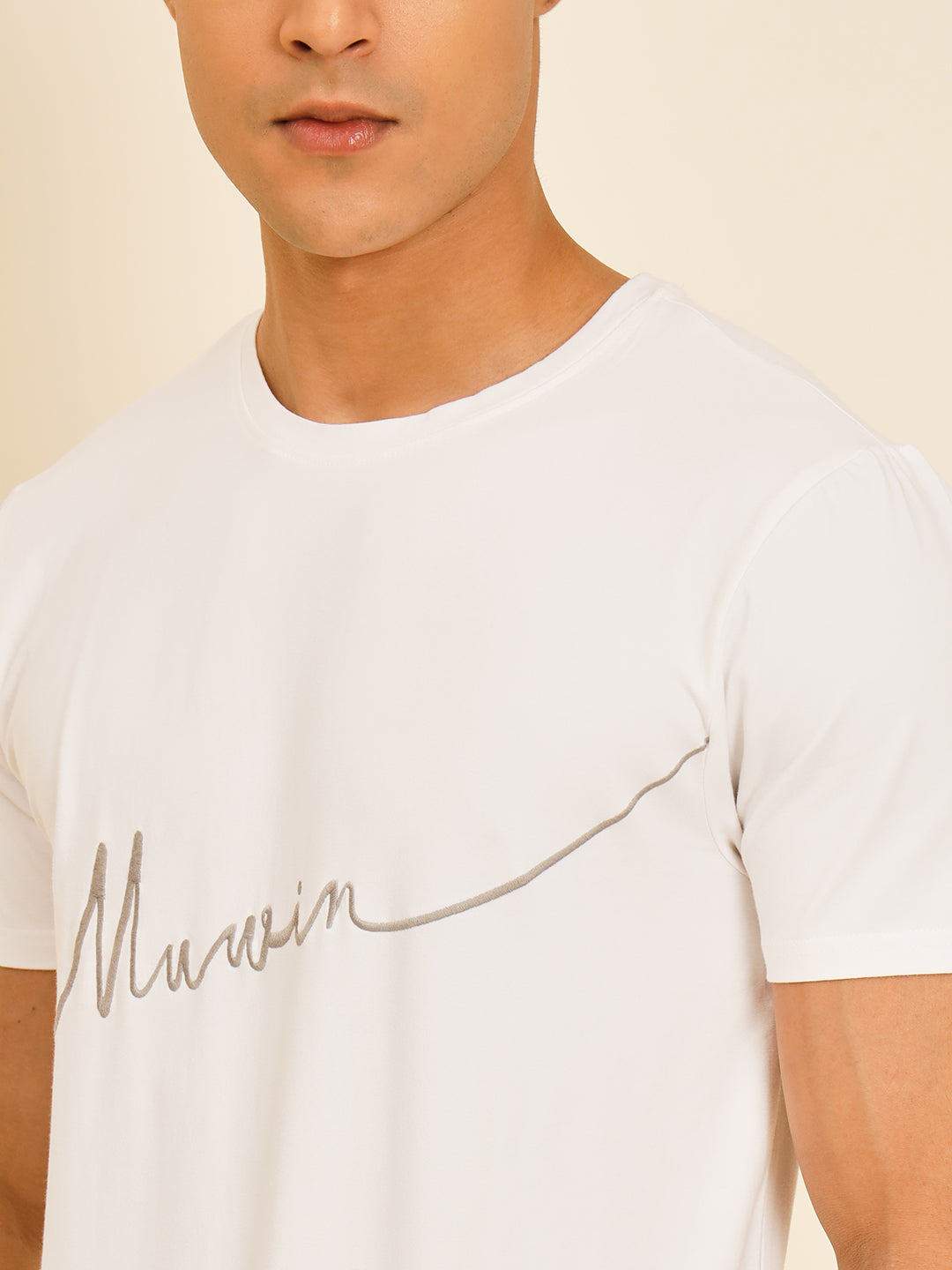 Muwin White Embroidered T-shirts